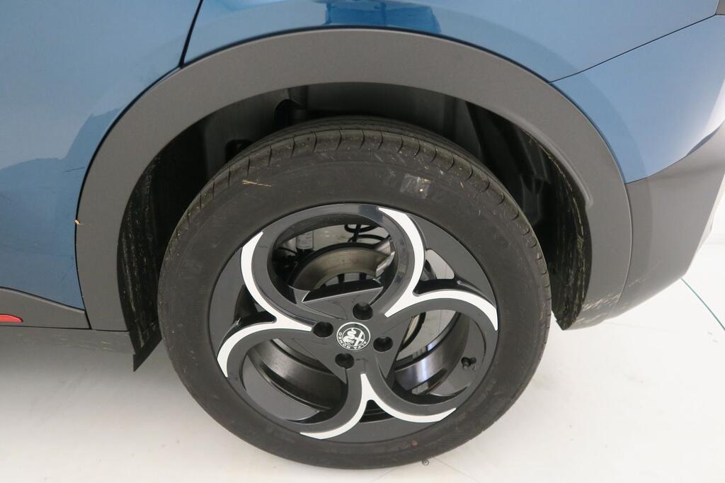 Alfa Romeo Junior Ibrida Speciale 100kW (136CV) 22