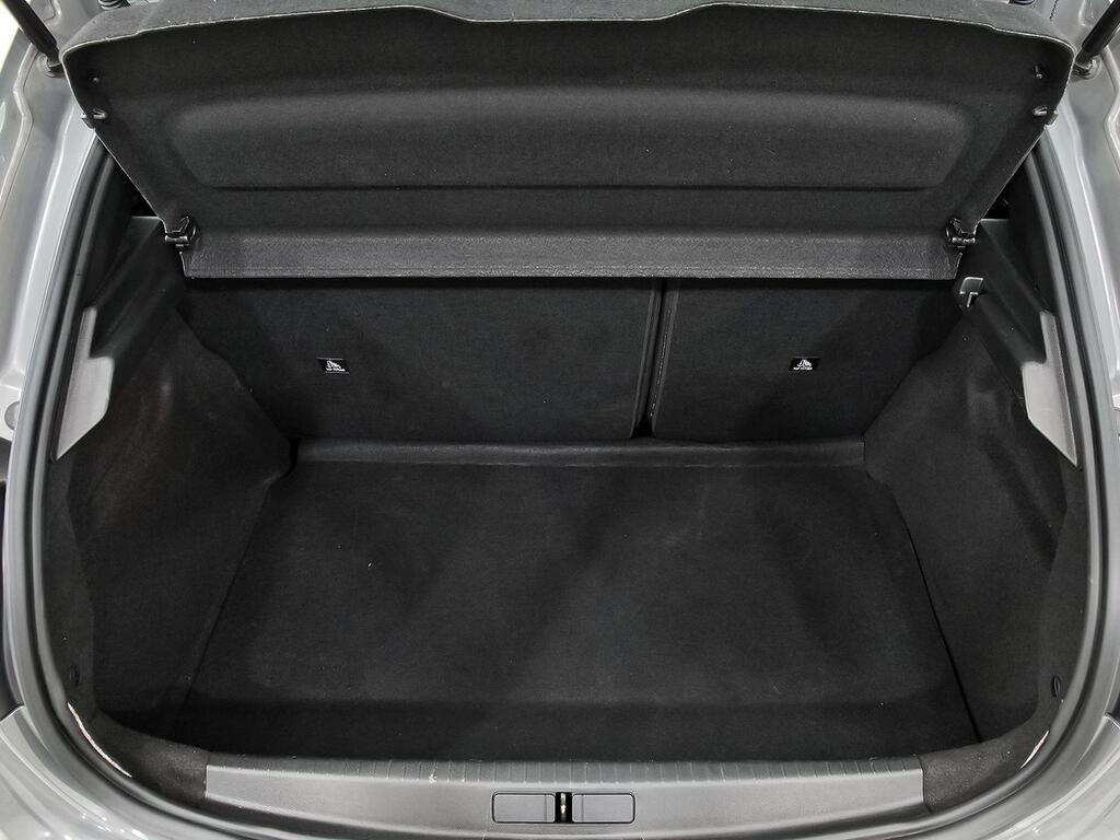 Peugeot 208 Active Puretech 100 10