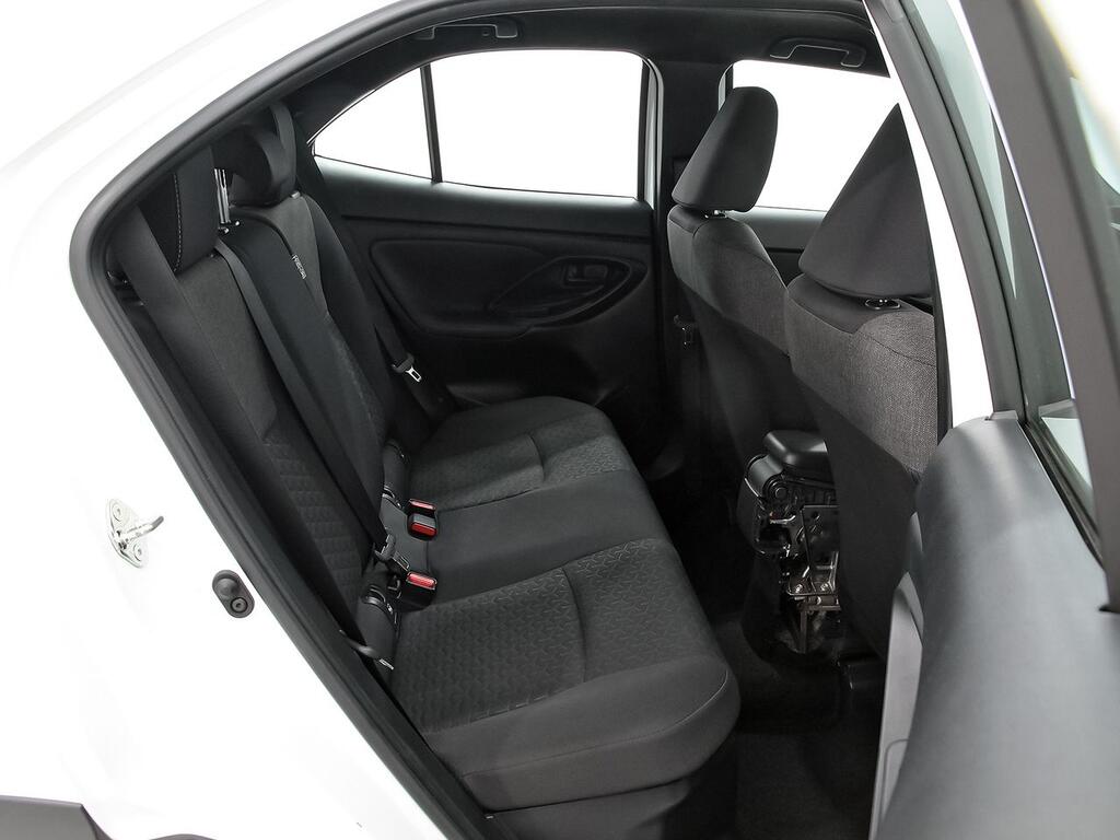 Toyota Yaris Cross 1.5 120H Active Tech 8