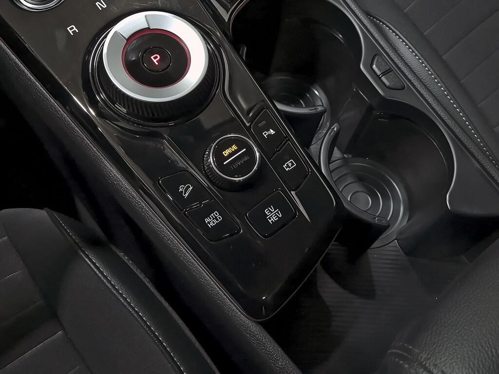 Kia Sportage 1.6 T-GDi PHEV 198kW (265CV) Tech 4x4 37