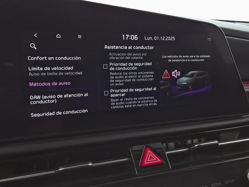 Kia Niro 1.6 GDi HEV 104kW (141CV) Emotion 28