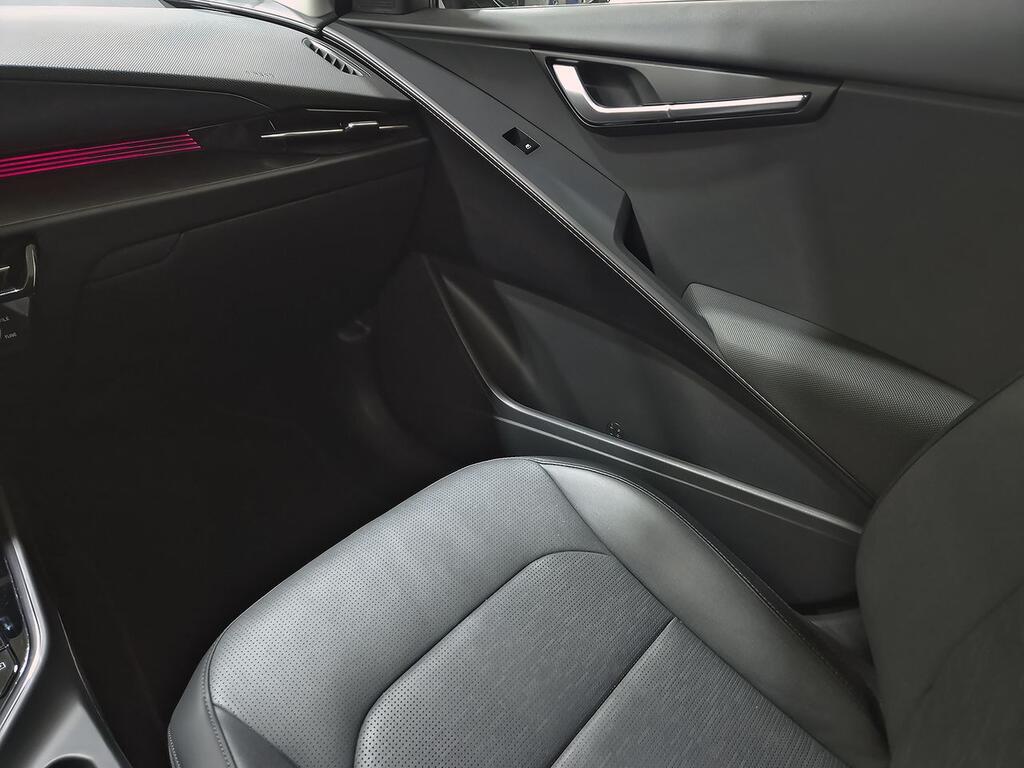 Kia Niro 1.6 GDi HEV 104kW (141CV) Emotion 39