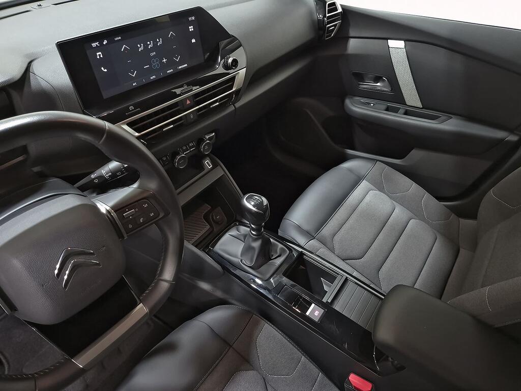 Citroën C4 PureTech 130 S&S 6v Plus 28