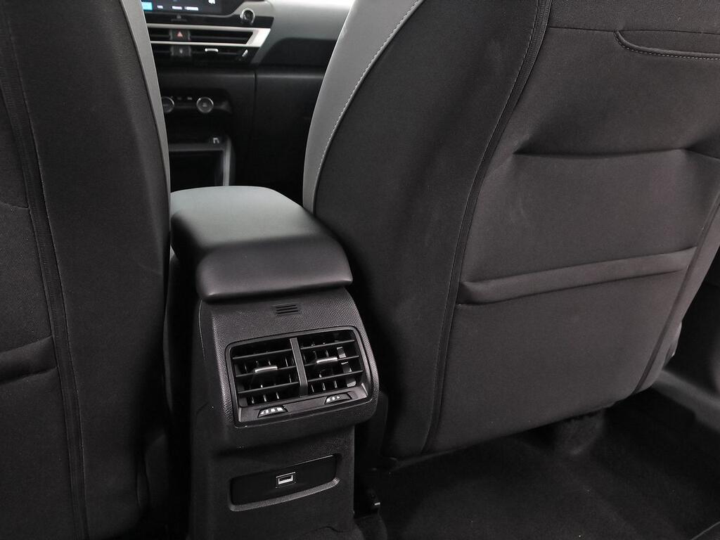 Citroën C4 Hybrid 136 e-DCS6 Plus 32