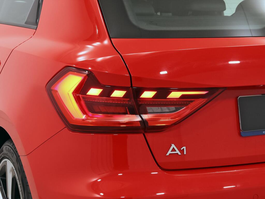 Audi A1 Sportback Adrenalin 30 TFSI 81kW S tron 35