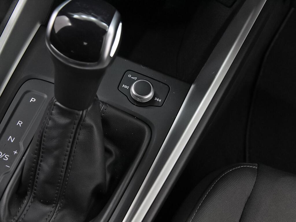 Audi A1 Sportback Adrenalin 30 TFSI 81kW S tron 32