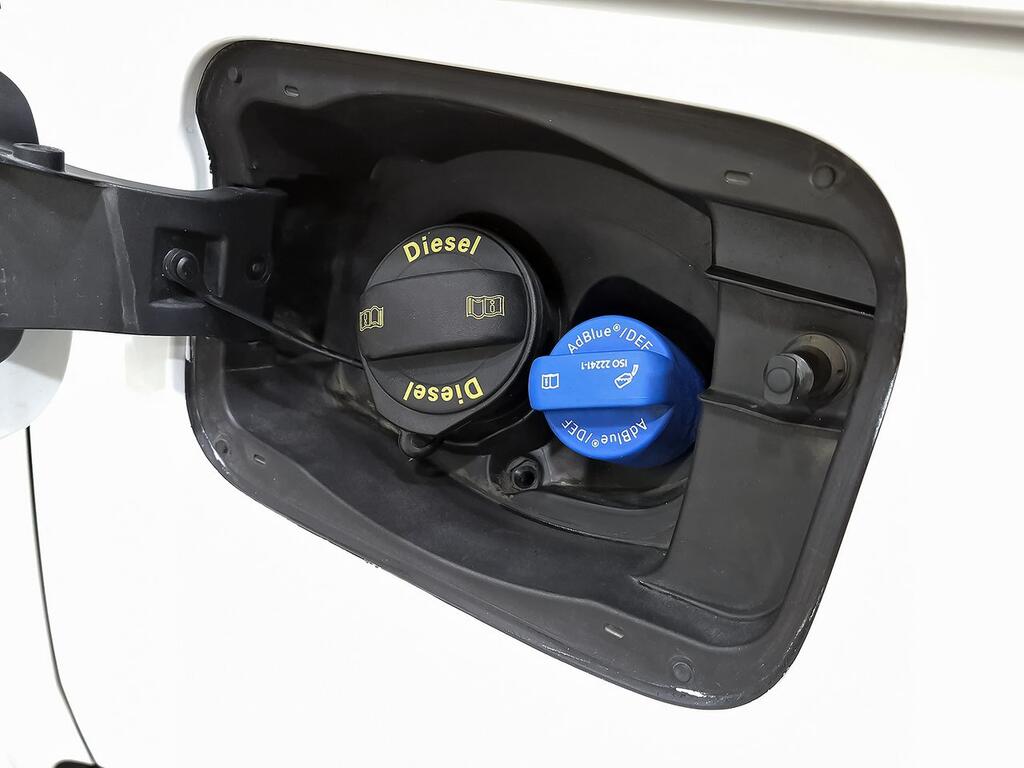 Volkswagen Caddy 2.0 TDI 102 KOMBI 4P 33