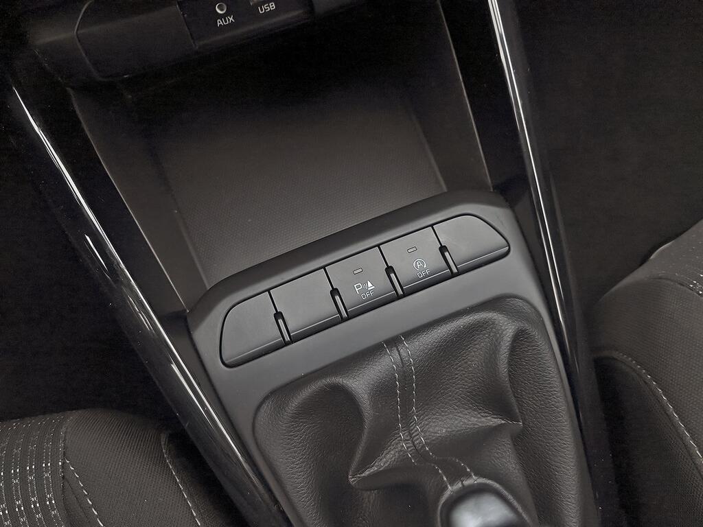 Kia Stonic 1.0 T-GDi 88kW (120CV) Drive 27