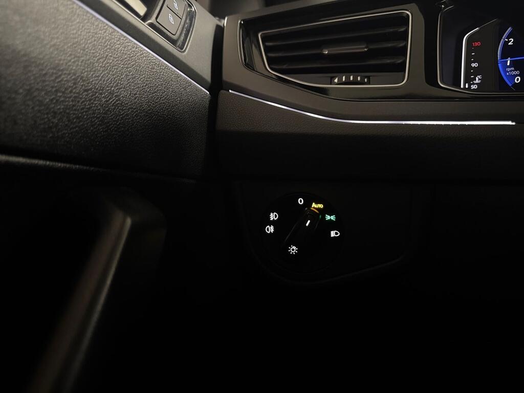 Volkswagen Taigo R-Line 1.0 TSI 81kW (110CV) 12