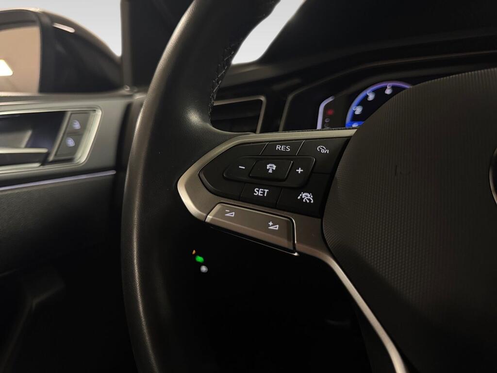 Volkswagen Taigo R-Line 1.0 TSI 81kW (110CV) 9