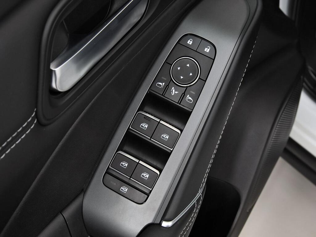 Nissan Qashqai DIG-T 116kW CVT N-Connecta 12