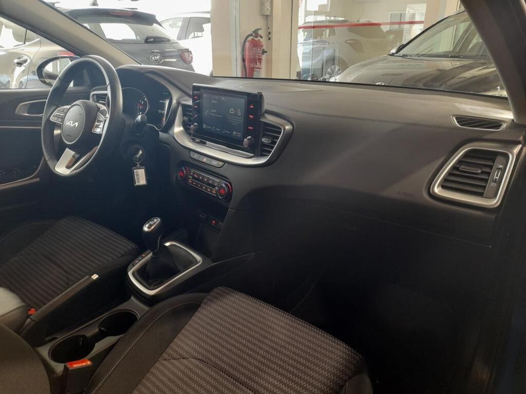 Kia Ceed 1.0 T-GDi 74kW (100CV) Drive 10