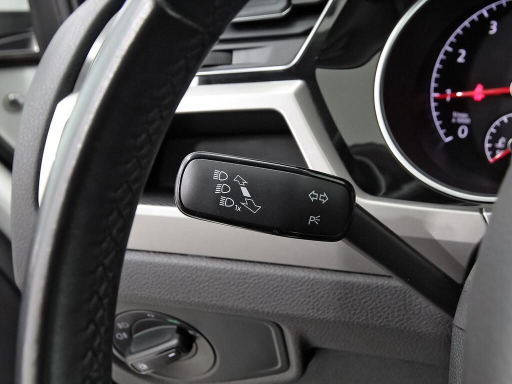 Volkswagen Touran Business 1.0 TSI 85kW (115CV) 19