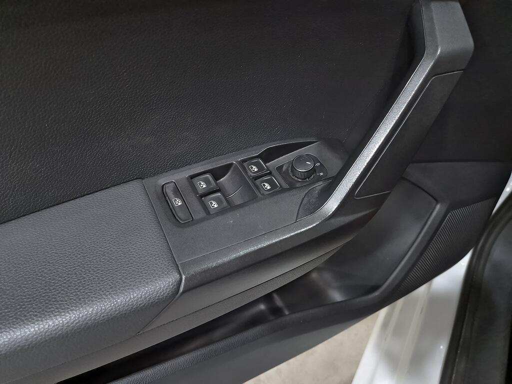 Seat Ibiza 1.0 MPI 59kW (80CV) Reference 9