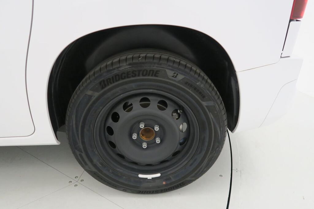 Opel Combo Cargo E-COMBO FURGON BEV (50KWH) 136CV) 23