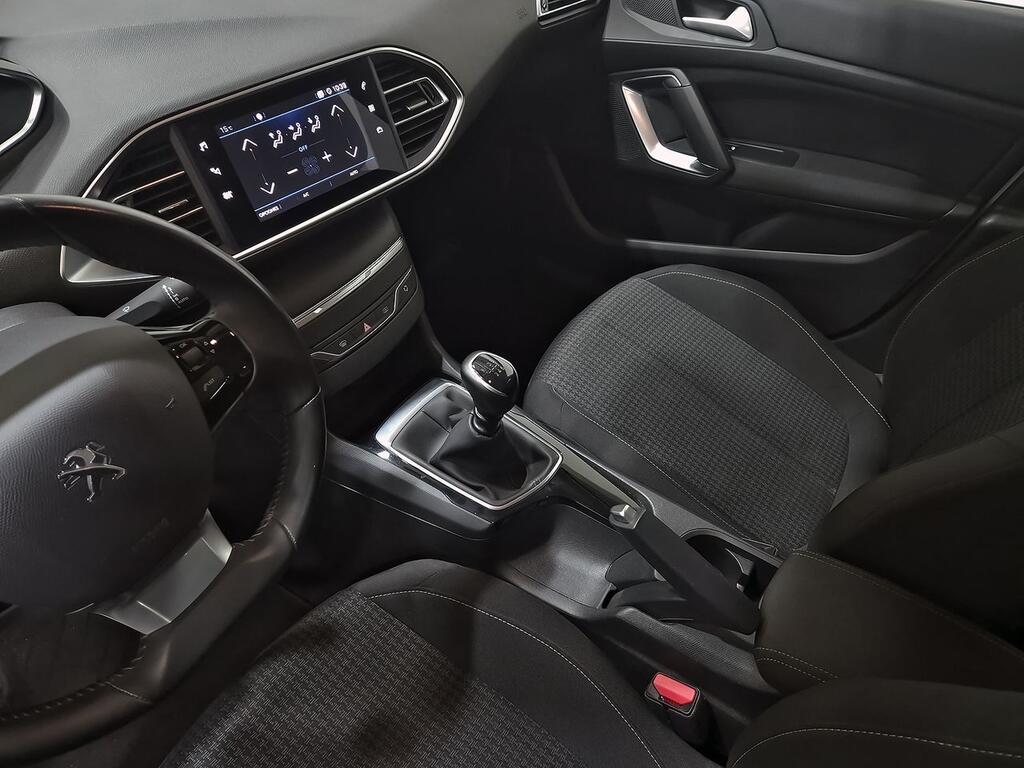 Peugeot 308 5p Active Pack BlueHDi 130 S&S 27