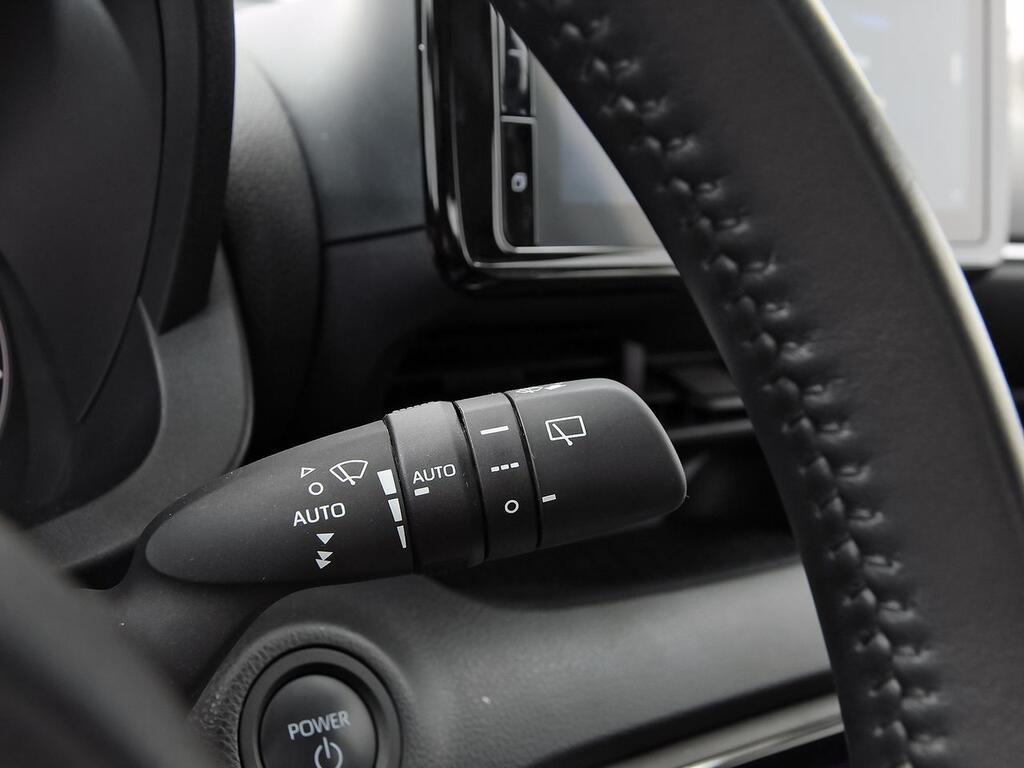 Toyota Yaris 1.5 120H Active Plus 15