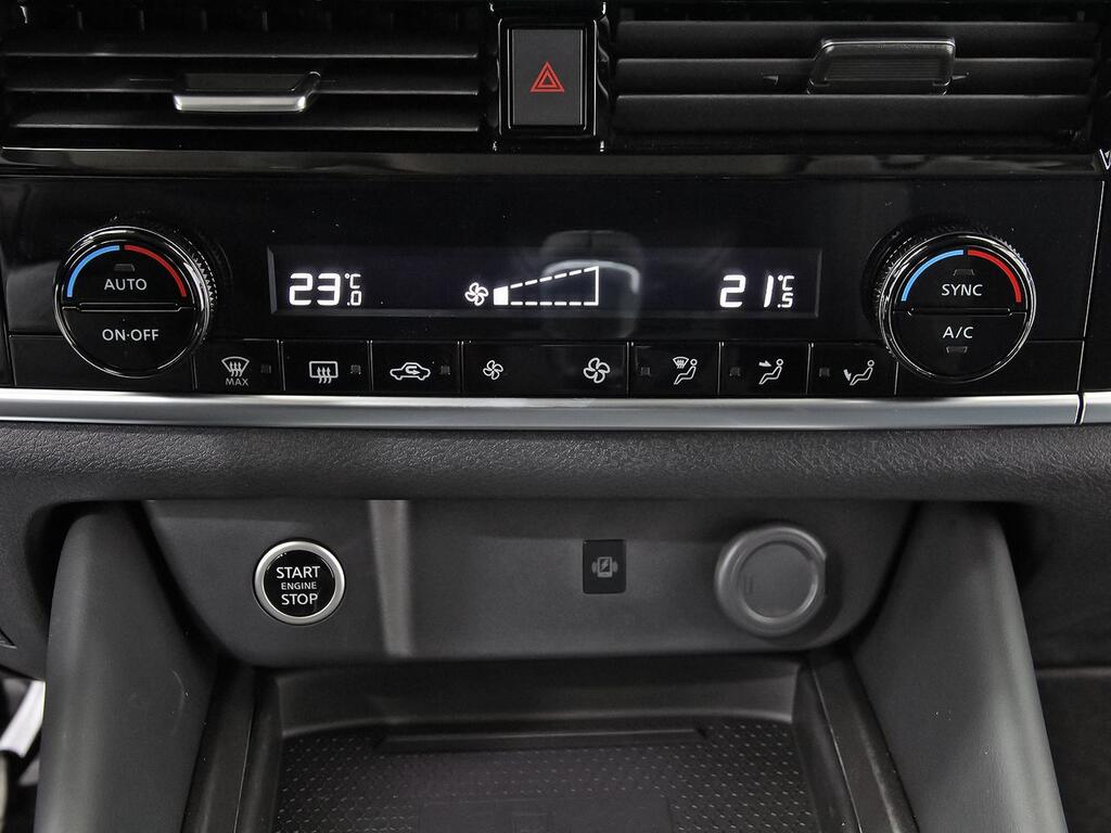 Nissan Qashqai DIG-T 103kW N-Connecta 29