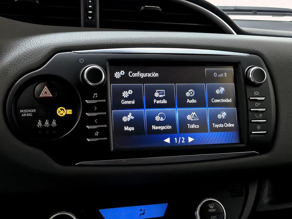 Toyota Yaris 1.5 100H Active 19