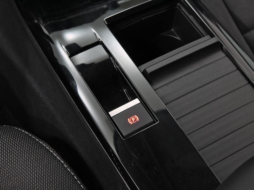 Citroën C4 Hybrid 136 e-DCS6 Plus 30