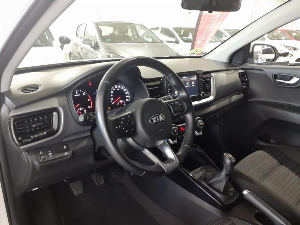 Kia Stonic 1.0 T-GDi 88kW (120CV) Drive 21