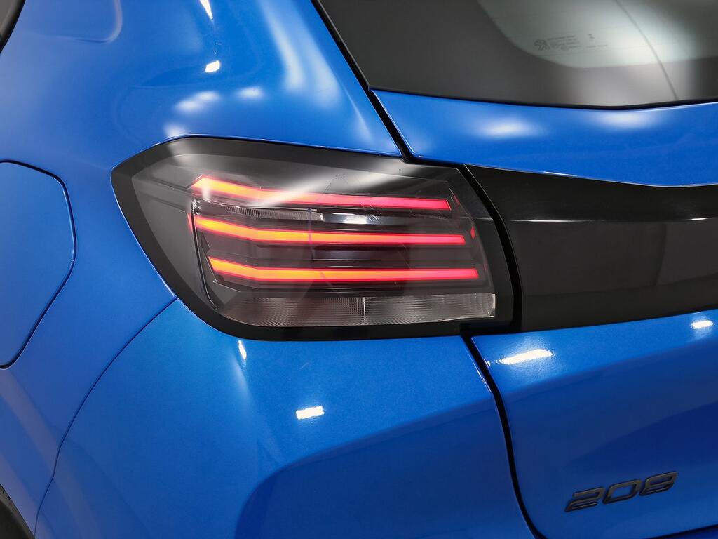 Peugeot 208 Active Puretech 100 36