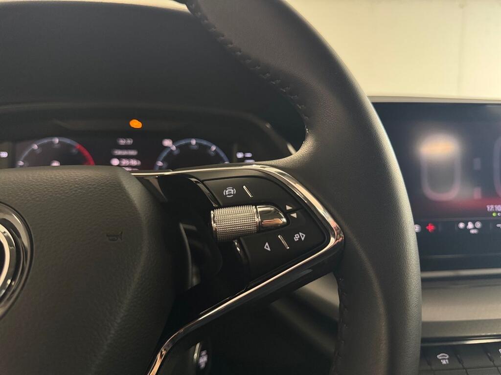 Skoda Octavia Combi 2.0 TDI 85kW Man Ambition Plus 10