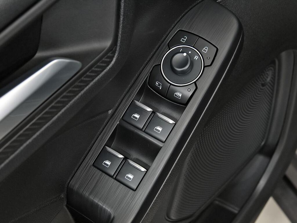 Ford Kuga ST-Line 1.5T EcoBoost 110kW (150CV) 13