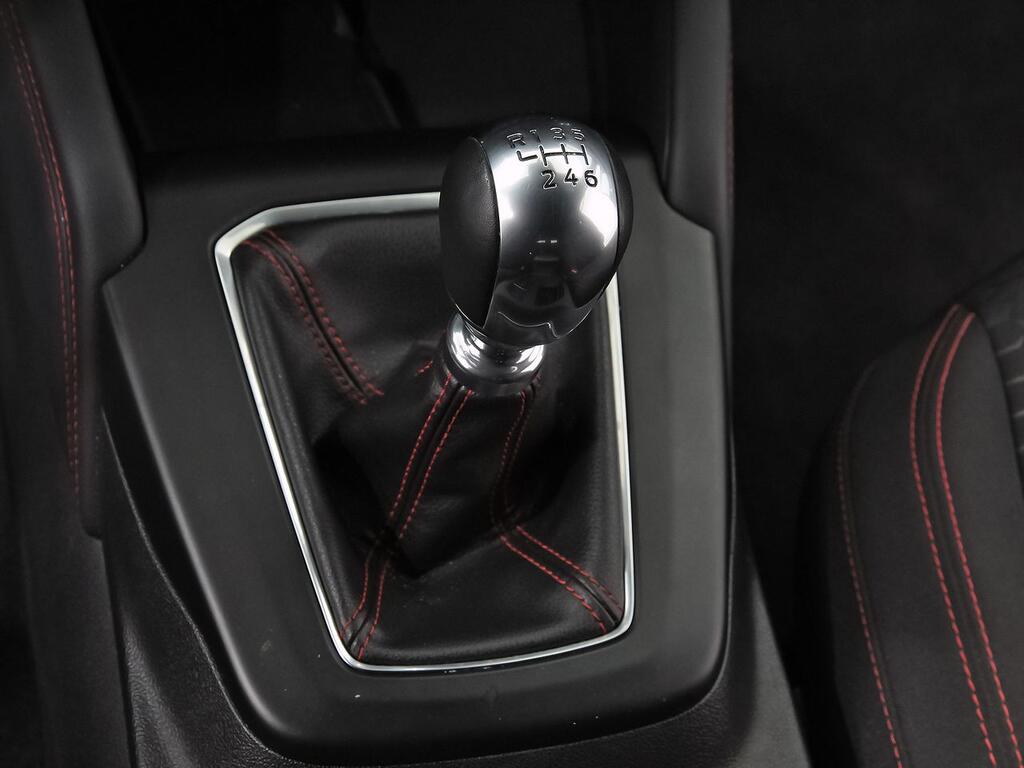 Ford Kuga ST-Line 1.5T EcoBoost 110kW (150CV) 33