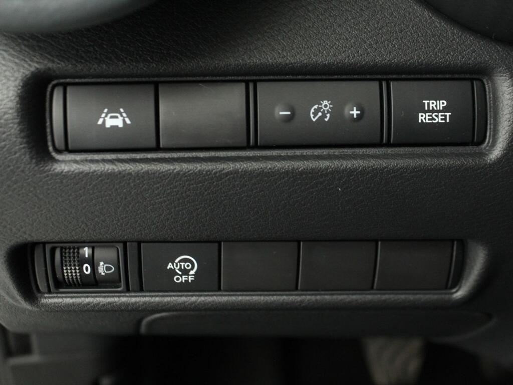 Nissan Juke DIG-T 86 kW (117 CV) 6 M/T N-CONNECTA 12