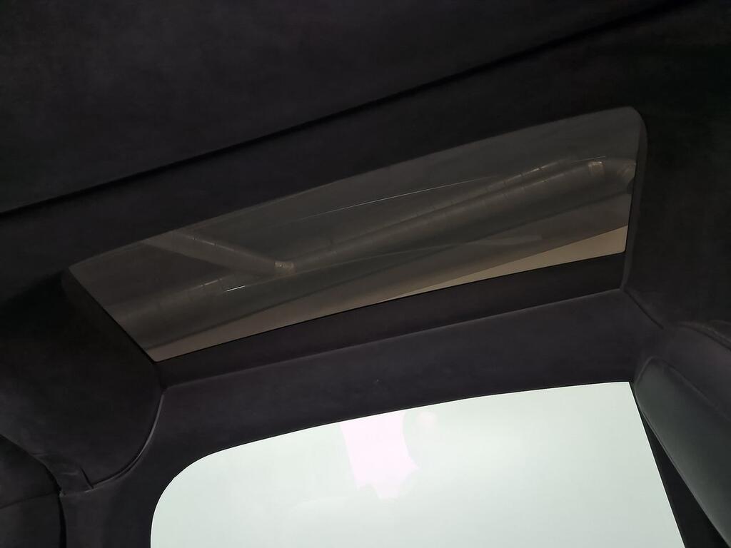 Tesla Model X 75D 4WD 35