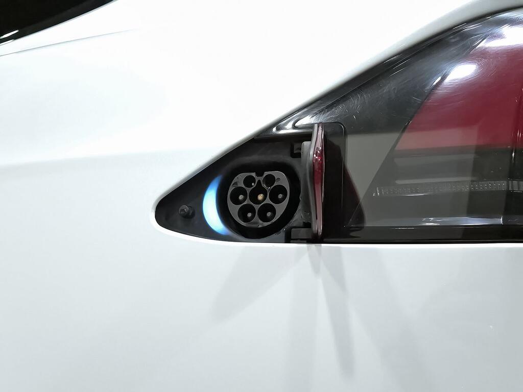 Tesla Model X 75D 4WD 38