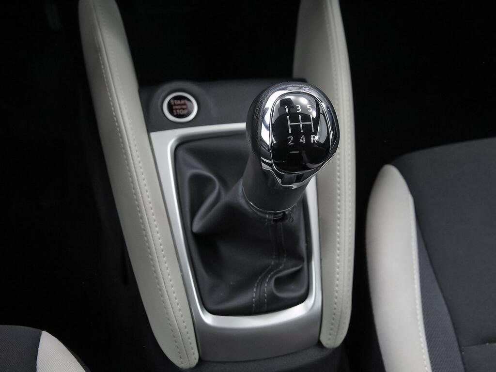 Nissan Micra IG-T 68 kW (92 CV) E6D-F N-Design Chrome 28