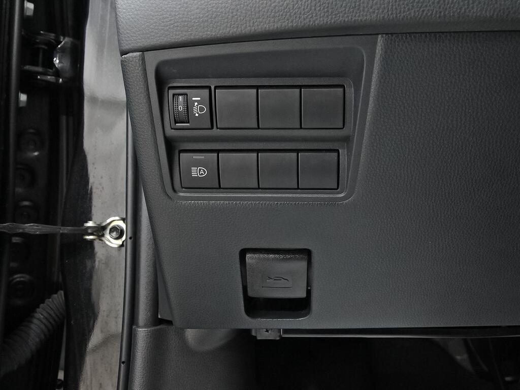 Toyota Yaris 1.5 120H Active Plus 11