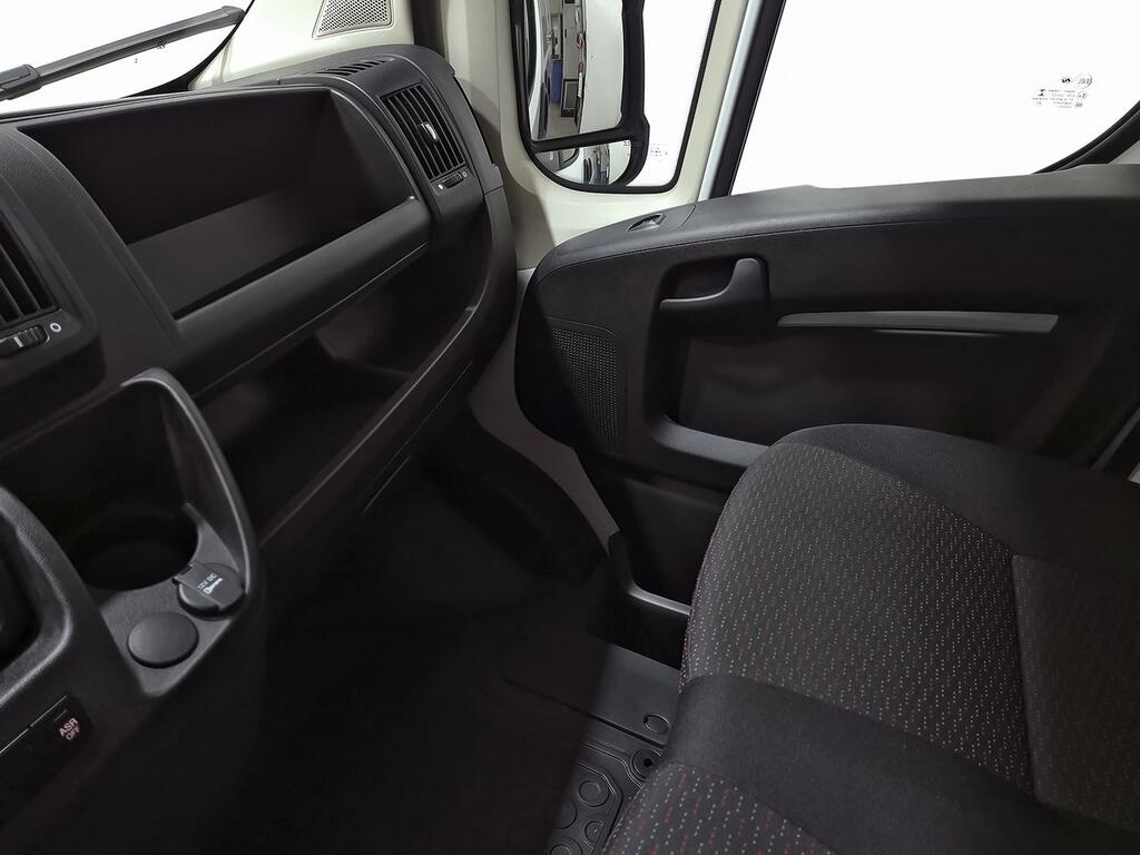 Peugeot Boxer E-BOXER PREMIUM BEV L2H2 (90KW) 122CV 23