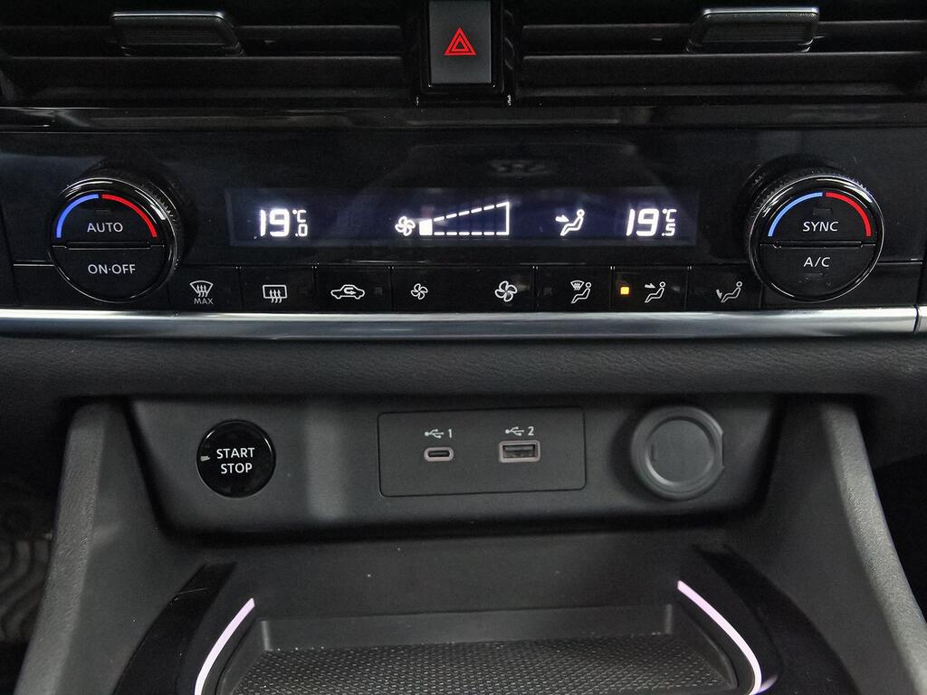 Nissan X-Trail 5pl 1.5 e-4ORCE 158kW 4x4 A/T N-Connecta 28