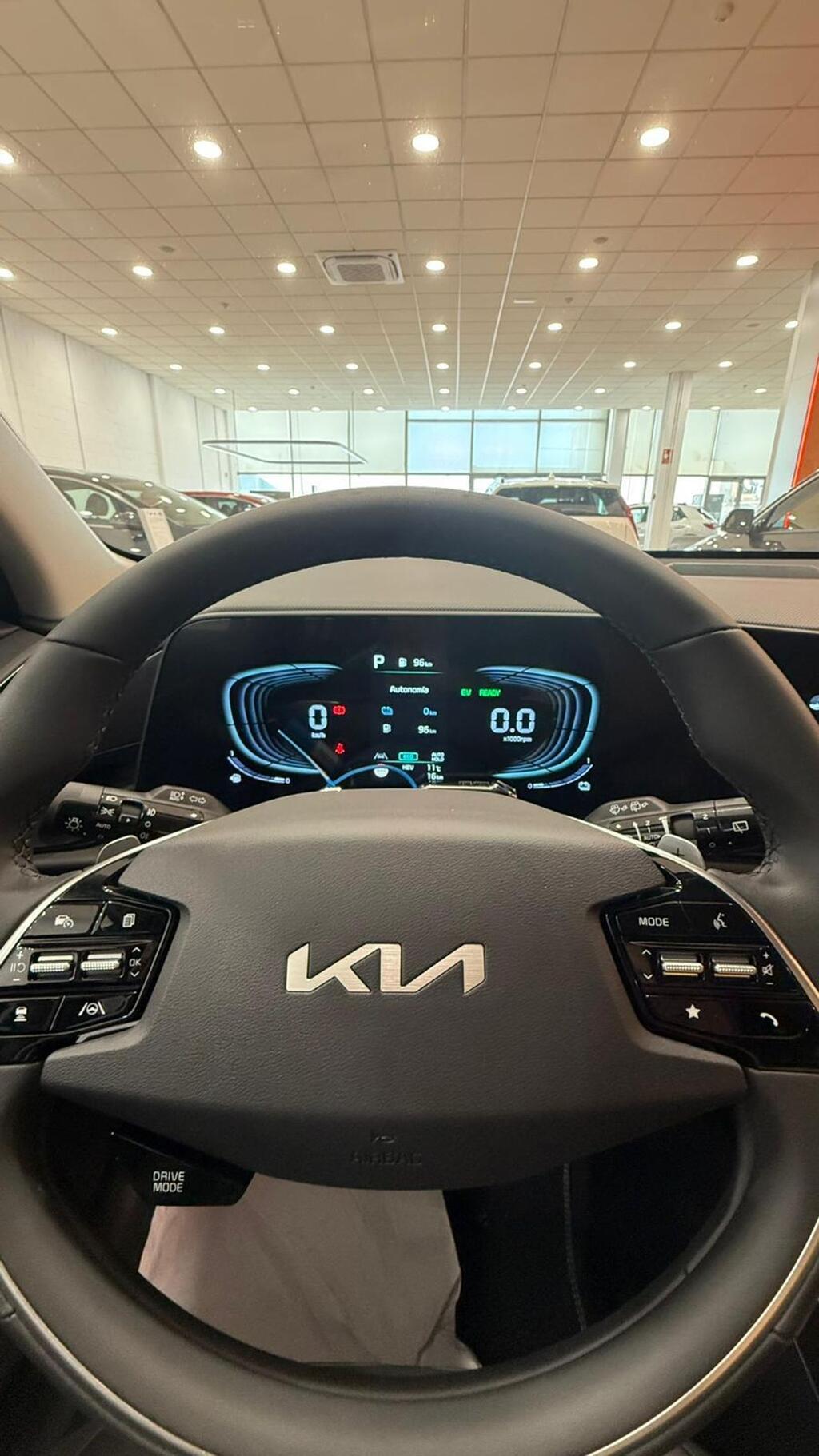 Kia Niro 1.6 GDi PHEV 126kW (171CV) Drive 13