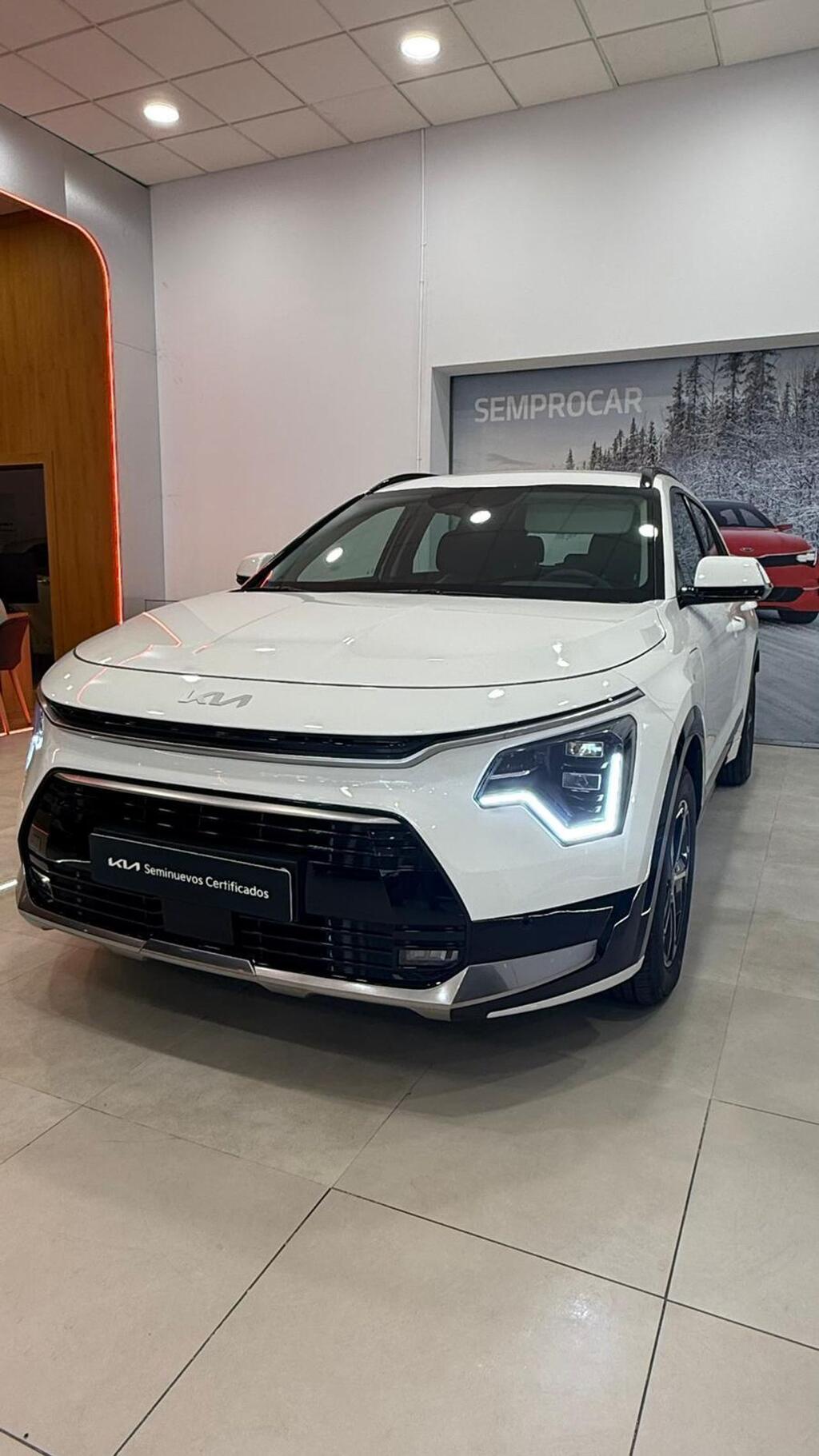 Kia Niro 1.6 GDi PHEV 126kW (171CV) Drive 2