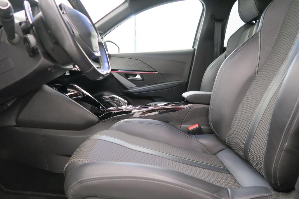 Peugeot 208 PureTech 96kW (130CV) EAT8 GT Line 15