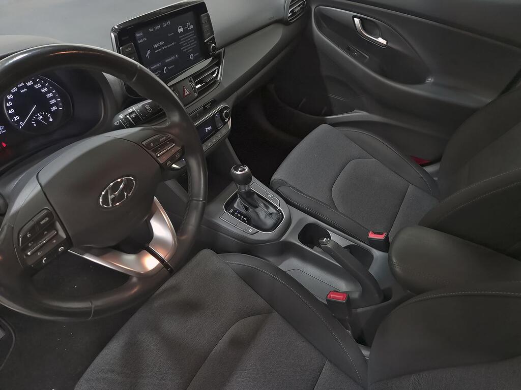 Hyundai i30 1.6 CRDI 85kW (116CV) Klass DCT 28