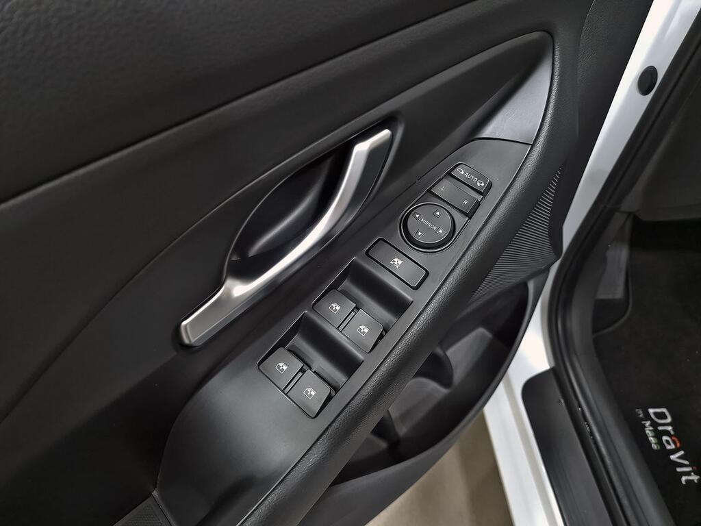 Hyundai i30 1.6 CRDI 85kW (116CV) Klass DCT 11