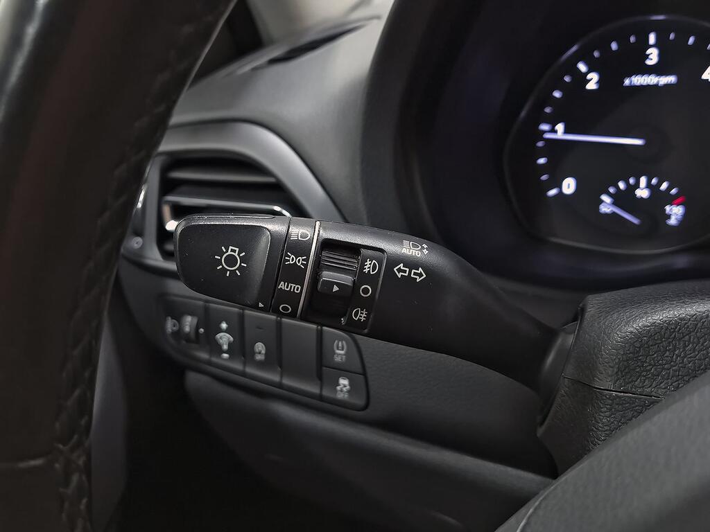 Hyundai i30 1.6 CRDI 85kW (116CV) Klass DCT 14