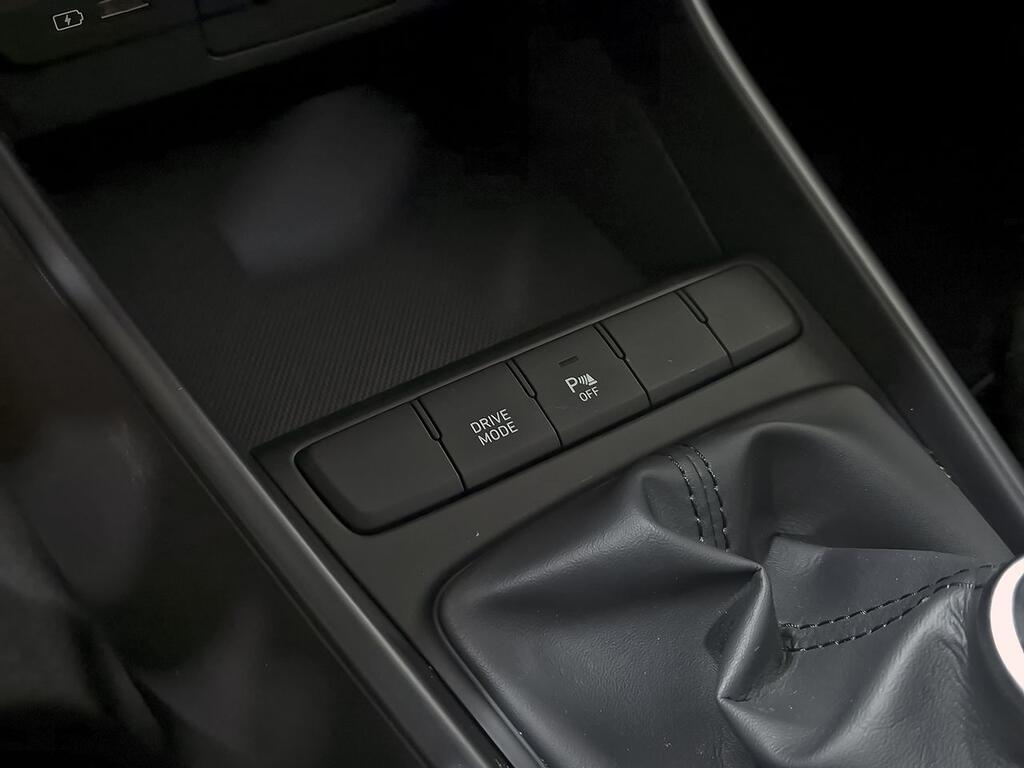 Hyundai Bayon 1.0 TGDI 74kW (100CV) 48V Maxx 26