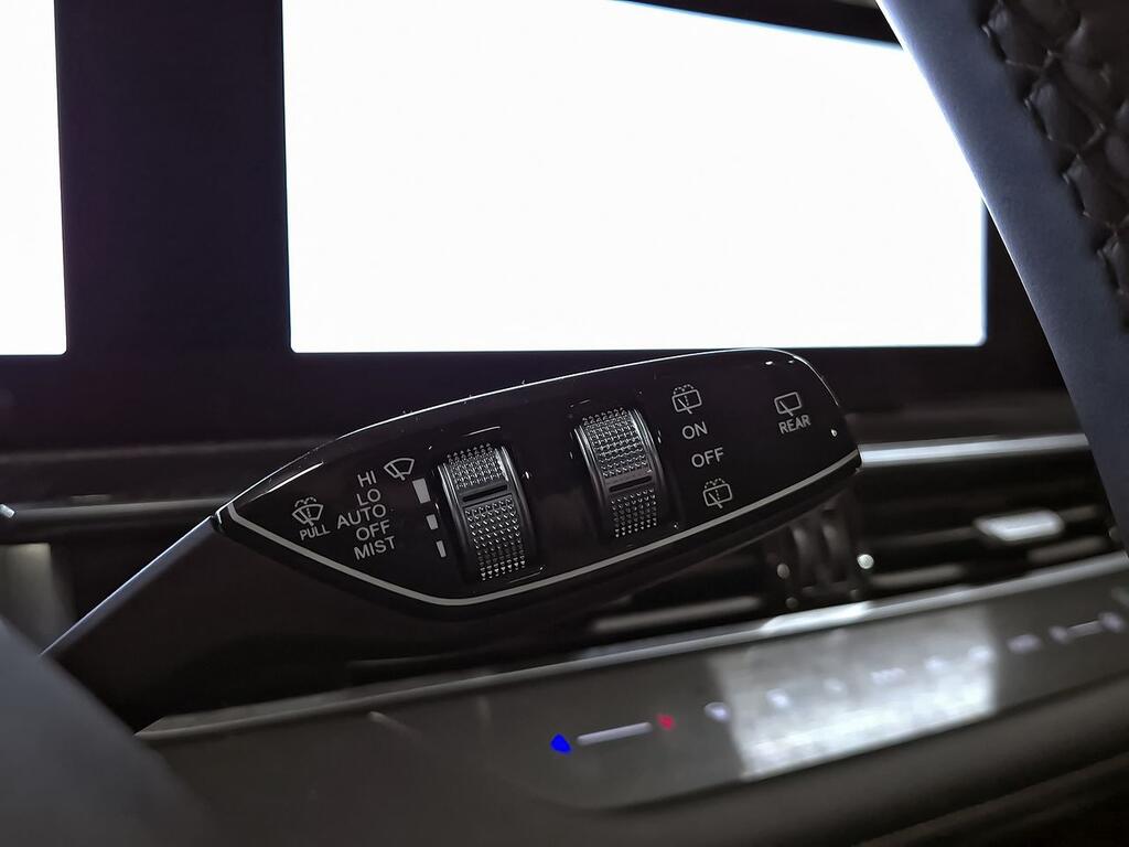 Ebro S700 1.5 TGDI PHEV Luxury E-CVT 16