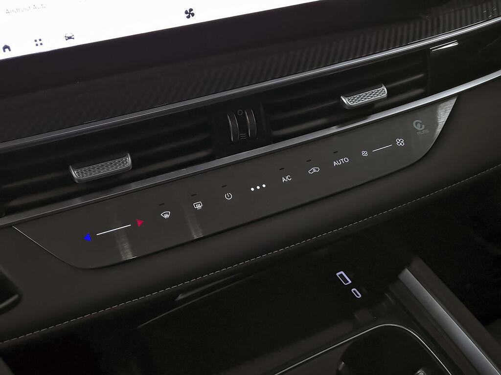 Ebro S700 1.5 TGDI PHEV Luxury E-CVT 29