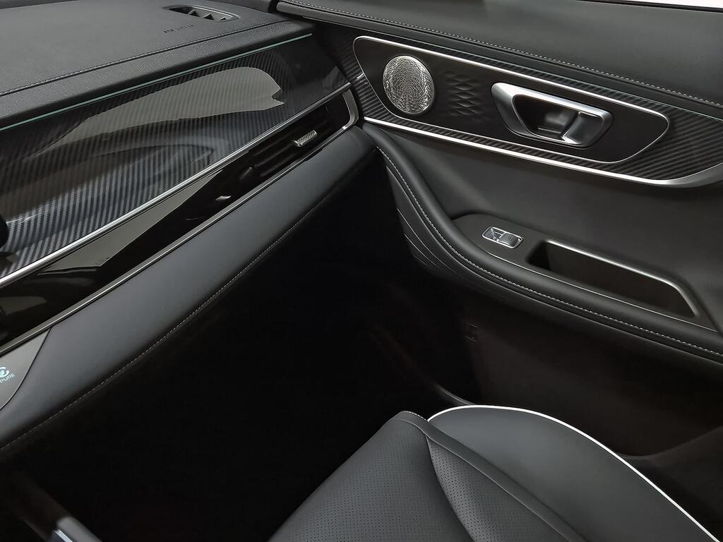 Ebro S700 1.5 TGDI PHEV Luxury E-CVT 32