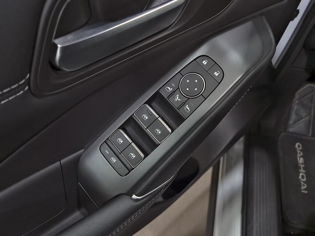 Nissan Qashqai DIG-T 116kW CVT N-Connecta 11