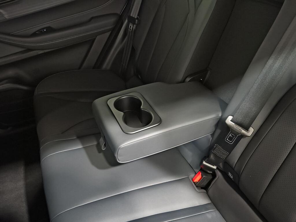 Ebro S400 1.5 DHE HEV Excellence CVT 39