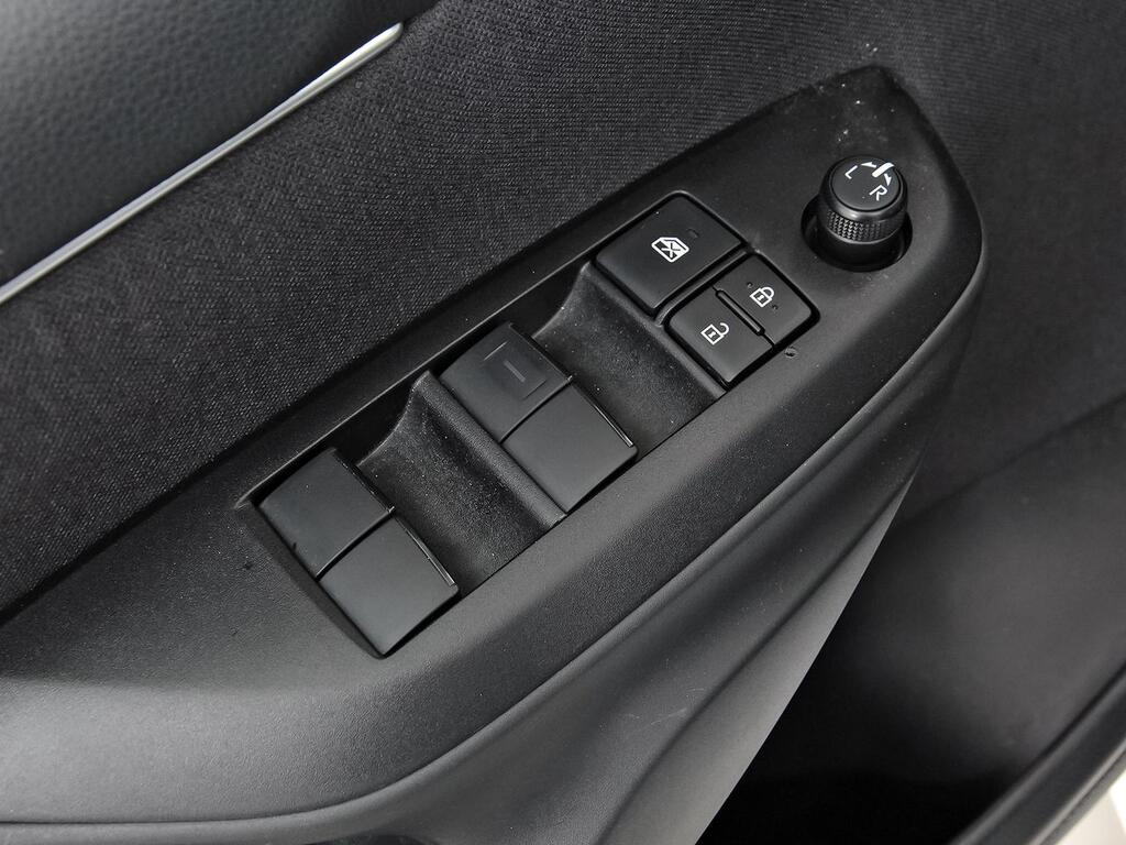 Mazda 2 1.5 85 kW (116 CV) CVT Centre-line 12