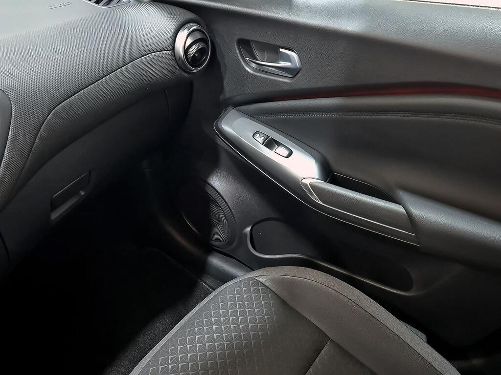 Nissan Juke DIG-T 84 kW (114 CV) DCT 7V N-Connecta 27